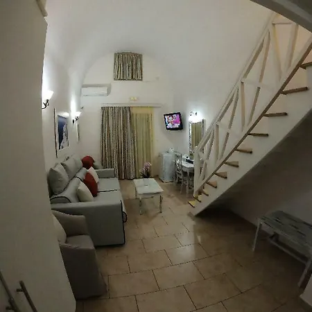Mathios Village فندق 3*